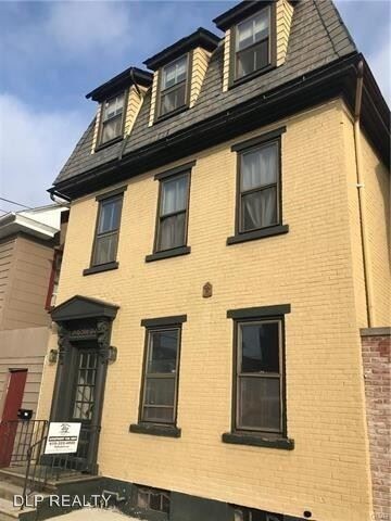 Primary Photo - 326 W Broad St