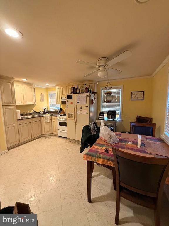 Foto del edificio - 2211 Browning Rd