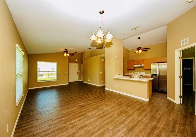 Foto del edificio - 218 Eagle Point Blvd