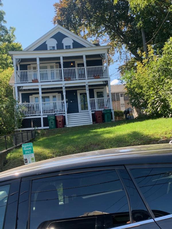 Front - 425 E Merrimack St