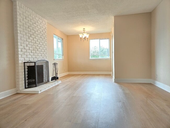 Photo - Henderson Apartment