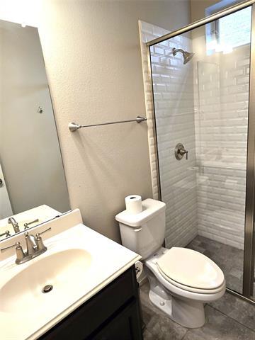 Foto del edificio - 680 Wingate Rd