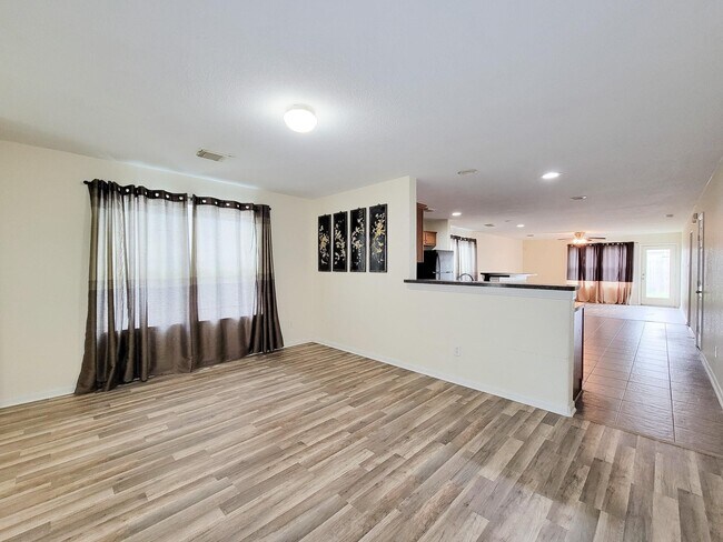 Foto del edificio - 12835 Regal Oaks Bend Ln