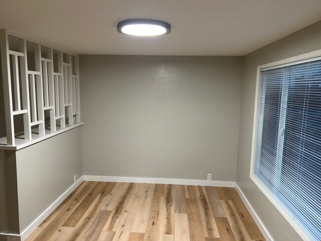 Foto del edificio - Lovely South Hills home, 4BD/3BA, Available early June!