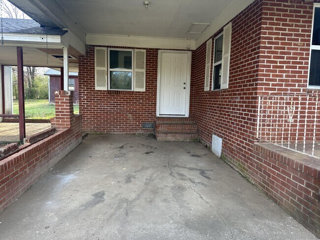 Building Photo - 4001 S Pocola Blvd