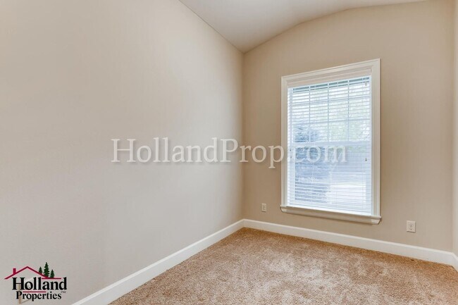 Building Photo - Gorgeous NW Bethany Portland Home! *Move-i...
