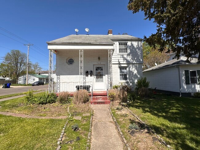 Building Photo - 762 Ross Ave