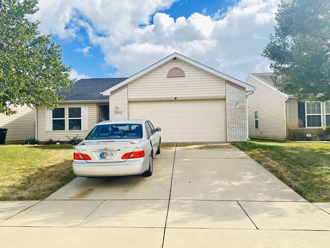 Foto principal - 3003 Remington Dr