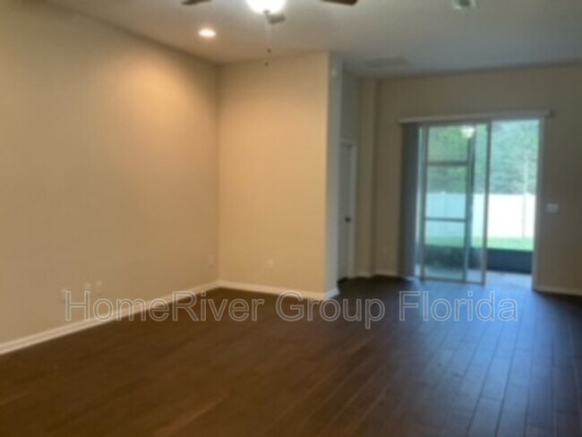 Foto del edificio - 12424 Jovana Rd