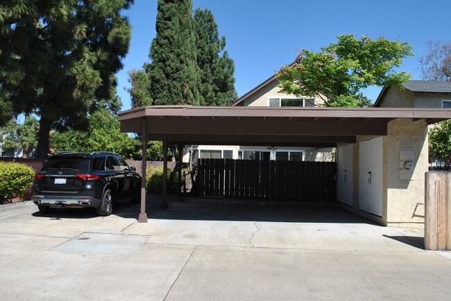 Foto del edificio - 10626 Escobar Dr