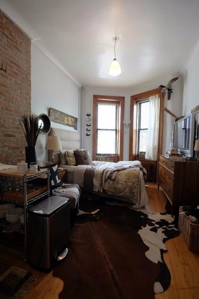 Building Photo - 555 W 152nd St