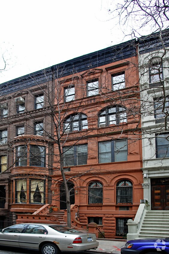 Building Photo - 34 W 76th St