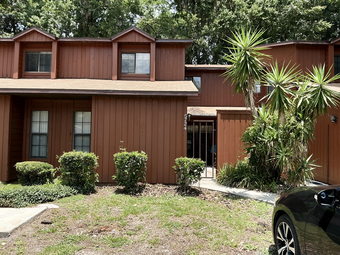 Foto principal - 5724 SW 8th Pl