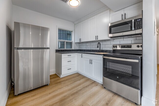 2 chambres, 1 salle de bain - 570 pi2 - Cuisine - 1252 Davenport Rd