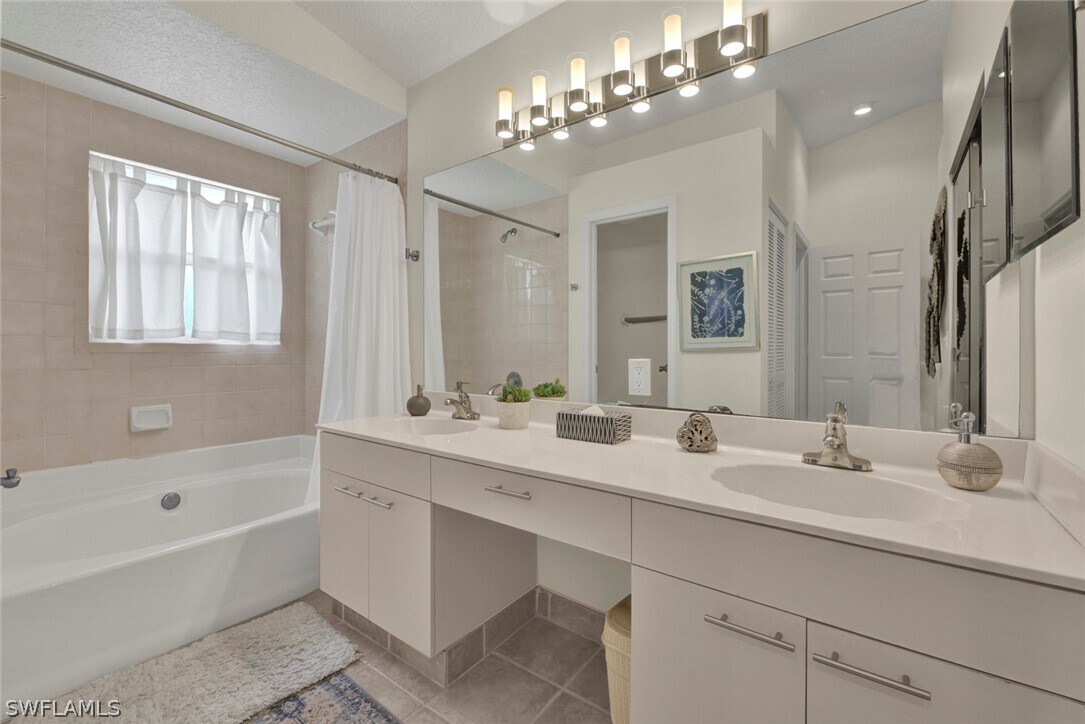 Building Photo - 386 Emerald Bay Cir