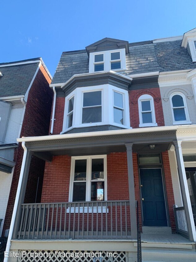 Primary Photo - 5 br, 1.5 bath House - 519 S. Pershing Avenue