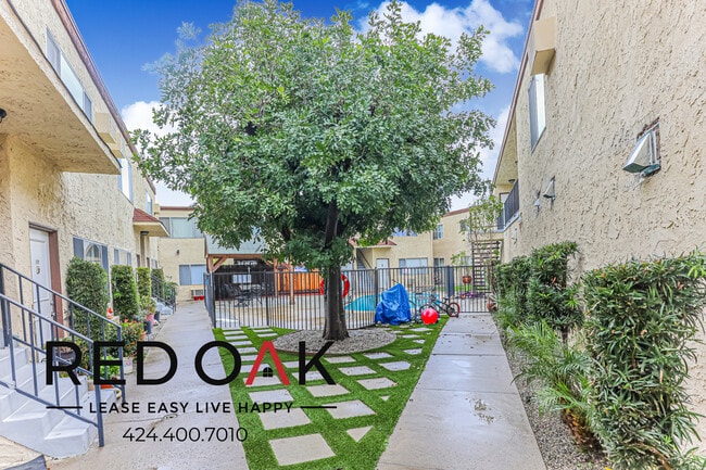 Building Photo - 8555 Independence Ave