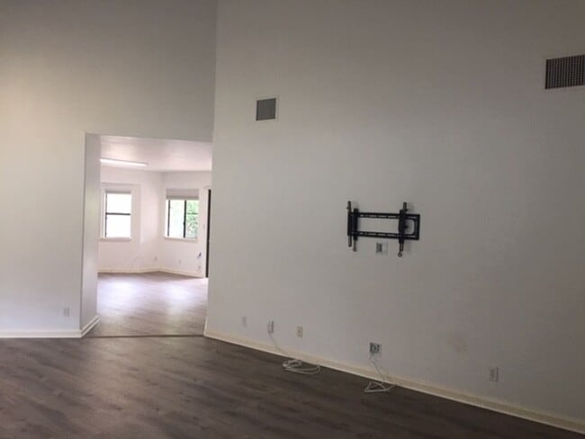 Building Photo - SHOWINGS START 2/1/2026 Mililani Mauka 3 bedroom 2 bath home with PV Solar Panels and Central Air...