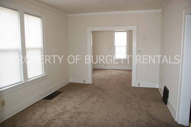 Building Photo - 246 Marsteller St