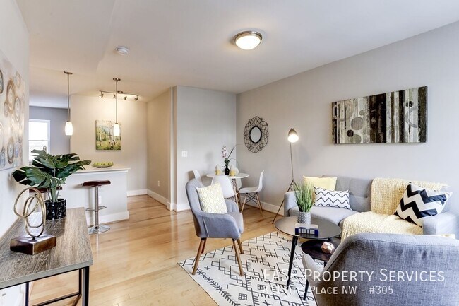 Building Photo - 811 Otis Pl NW