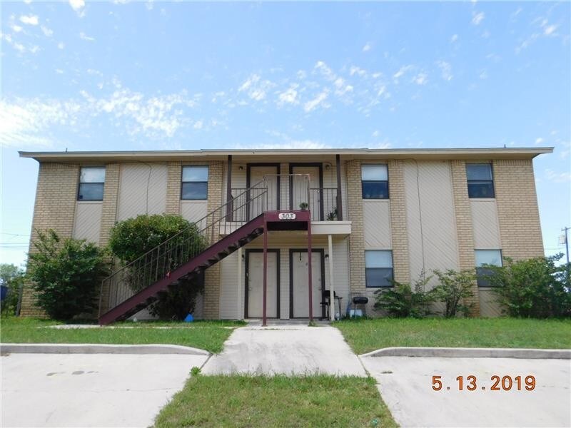 Primary Photo - 303 North Dr