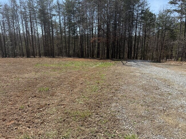 Foto del edificio - Quiet country living near in Altavista but not too far from Lynchburg, Gretna or Hurt.
