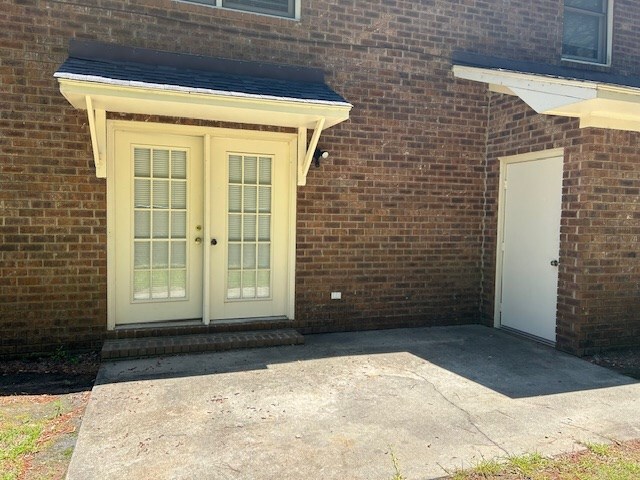 Building Photo - 176 Gertrude Dr