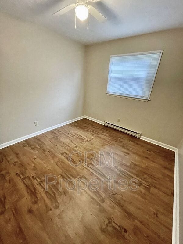 Building Photo - 2310 Roselawn Dr