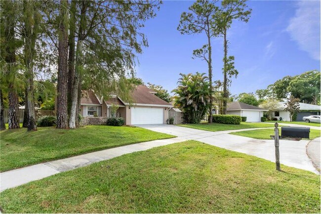 Foto del edificio - 13562 Jonquil Pl