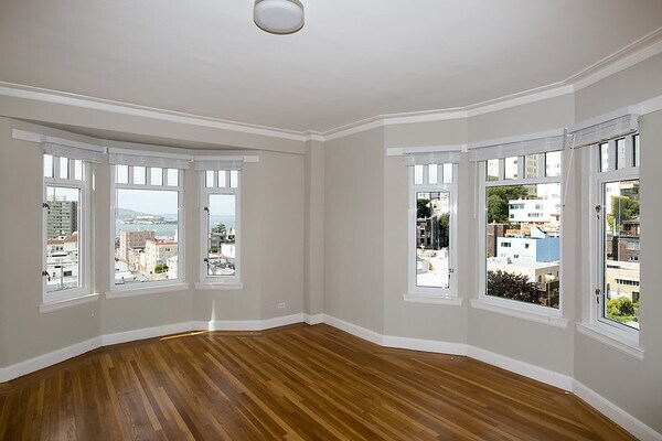 Primary Photo - 1320 Lombard St