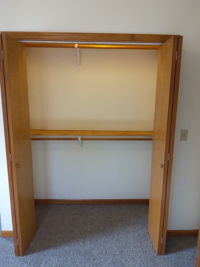 Dormitorio delantero - 502 N Franklin St
