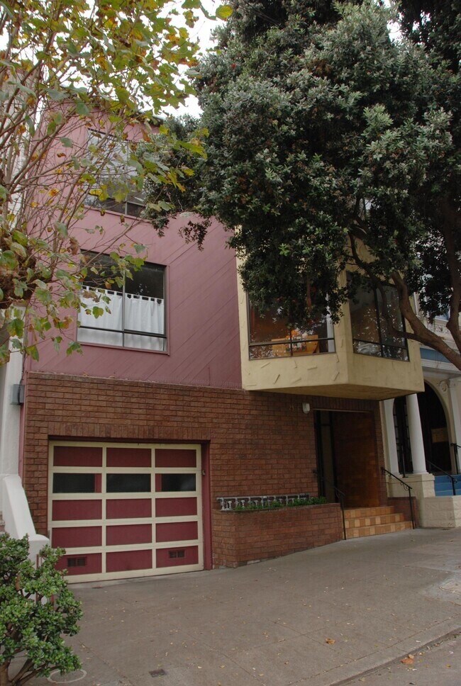 Apartment Building Front Entrance - 2925 California St