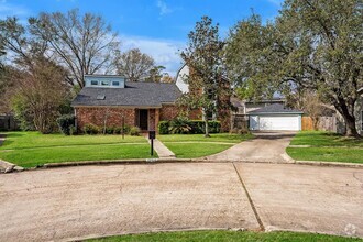 Building Photo - 19414 Enchantington Cir