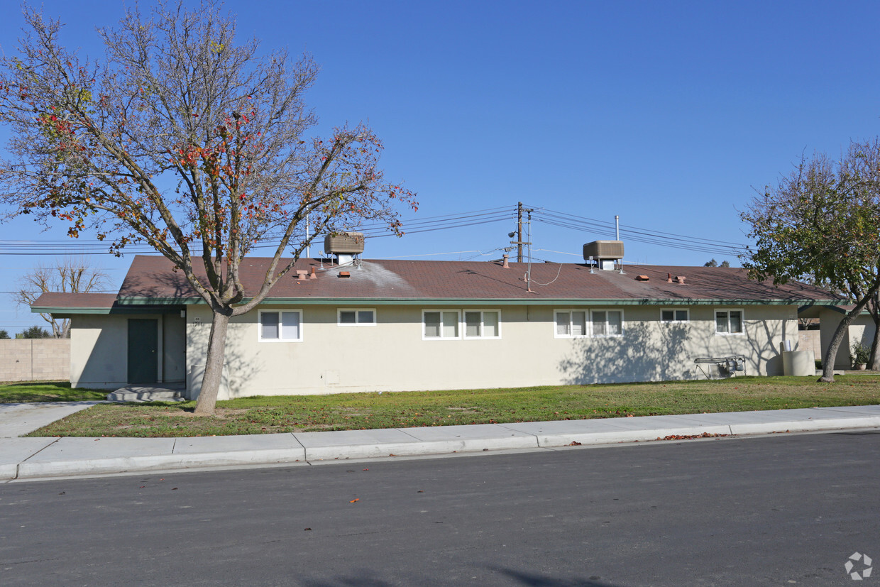 Building Photo - Mendoza Terrace I & II