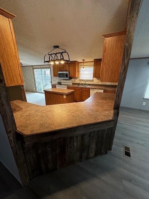 Building Photo - 15197 Ridgepoint Cir