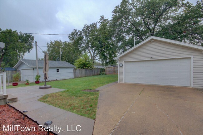 Building Photo - 3 br, 2 bath House - 3302 Wakonda Dr.