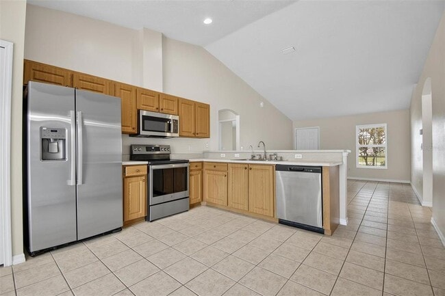Building Photo - 83 Lynbrook Dr