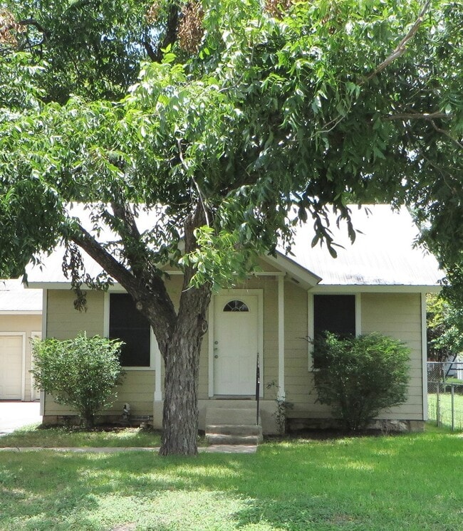 Building Photo - 1010 Walnut St