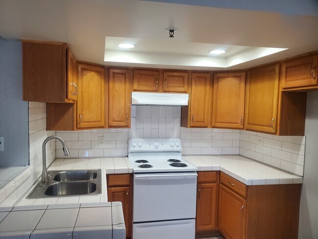 Cocina - 7892 2nd St