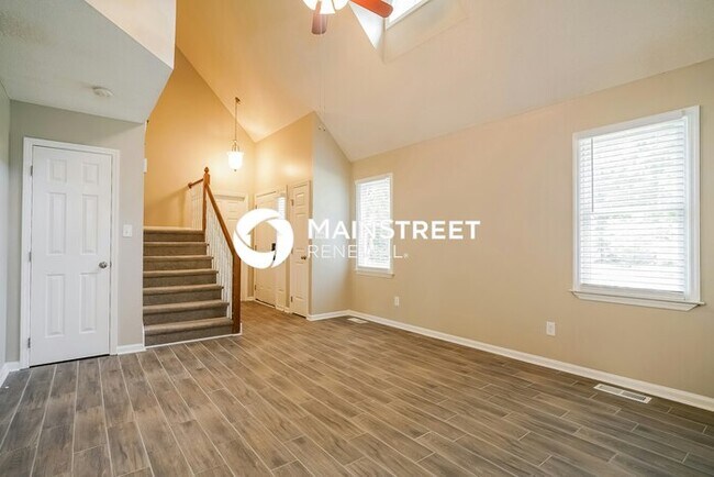 Building Photo - 3 Bedroom Pet-Friendly Home in Raleigh, NC with Main Street Renewal