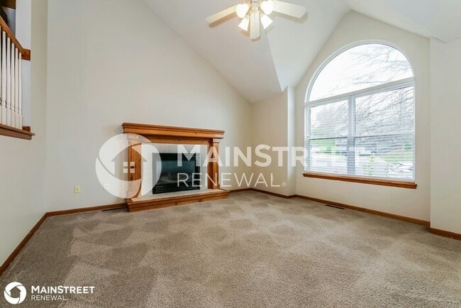 Building Photo - 1004 SW Ambush Ct, Grain Valley, MO 64029