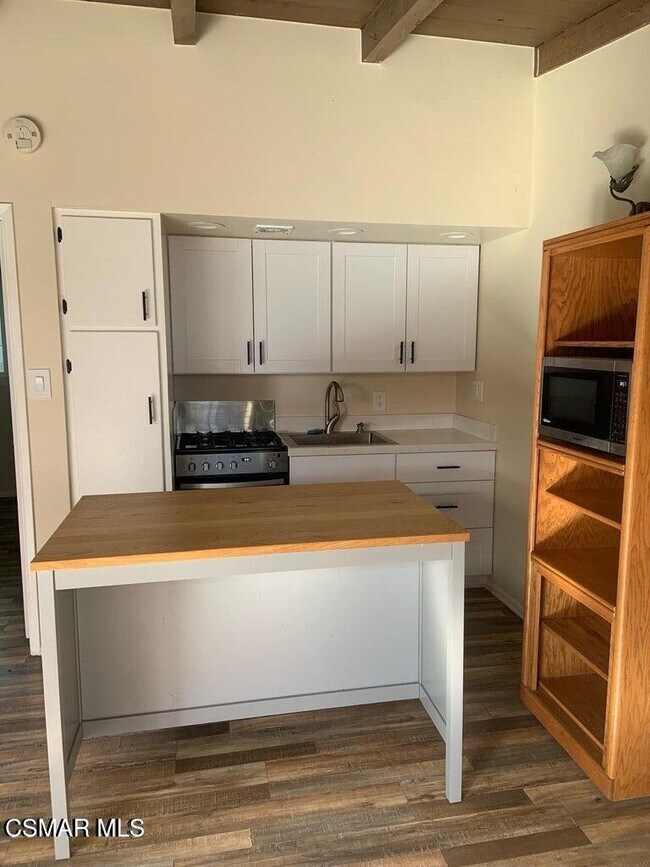 Foto del edificio - 1244 Devon Ln