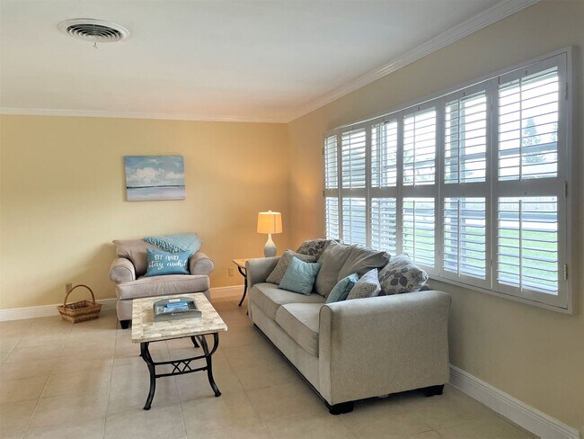 Foto del edificio - Seasonal Short-Term 2-Bedroom 2-Bath Singl...