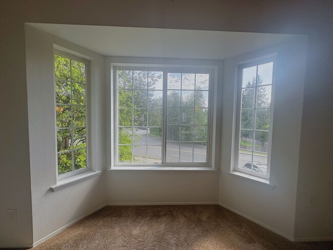Foto del edificio - Beautiful 4-Bedroom 3-Bath Home in Marysvi...