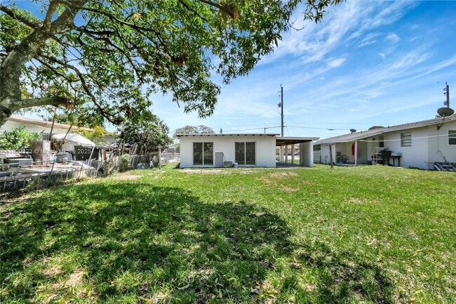 Foto del edificio - 2501 NW 21st St