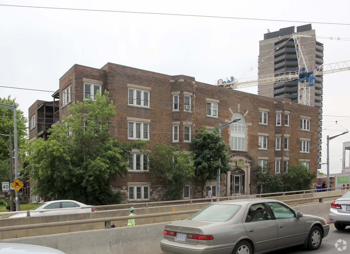 Primary Photo - Alvaro S. Vidal Apartments