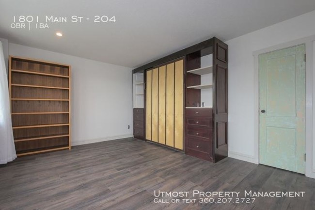 Building Photo - bedroom in Washougal WA 98671