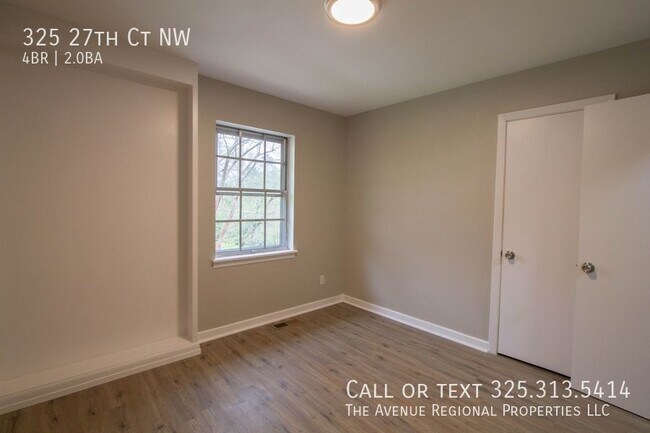 Foto del edificio - 4 Bedroom 2 Bath Home