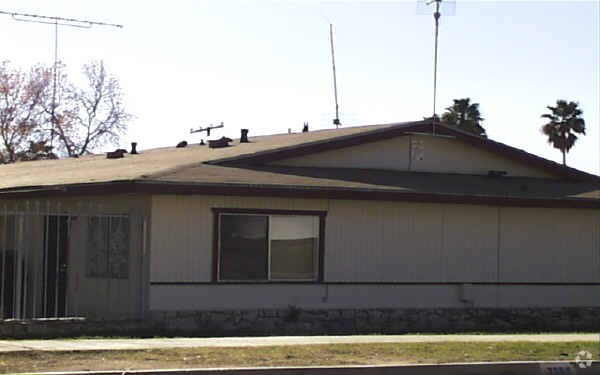 Foto principal - 2085 Sunrise Ln