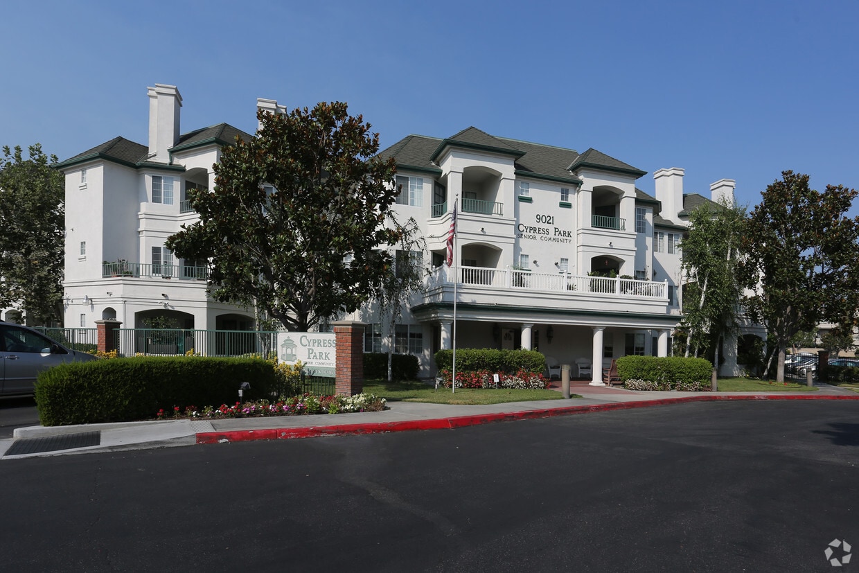 55 advantage communities pasadena ca